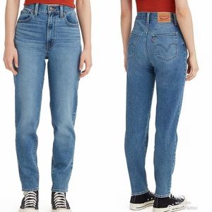 Levi’s High Rise Mom Jeans Size 30